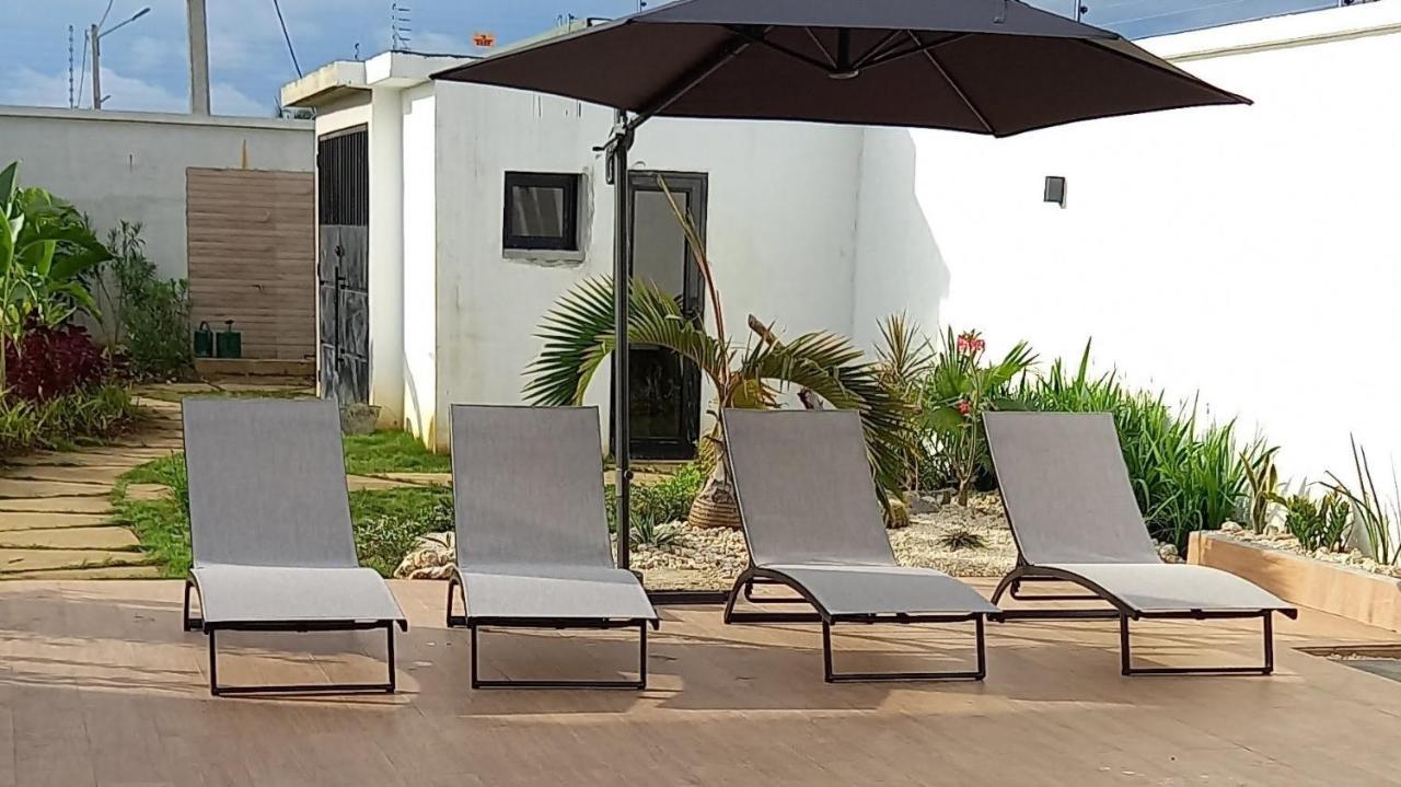 Villa Bolati, Avec Piscine, Jacuzzi, Jardin Et Vue Bonoua 外观 照片
