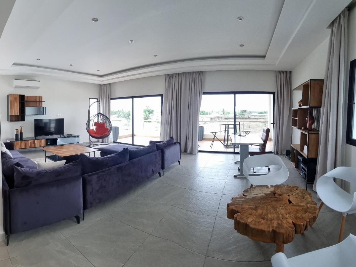 Villa Bolati, Avec Piscine, Jacuzzi, Jardin Et Vue Bonoua 外观 照片