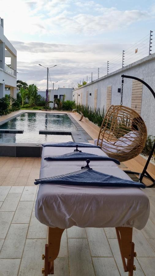 Villa Bolati, Avec Piscine, Jacuzzi, Jardin Et Vue Bonoua 外观 照片